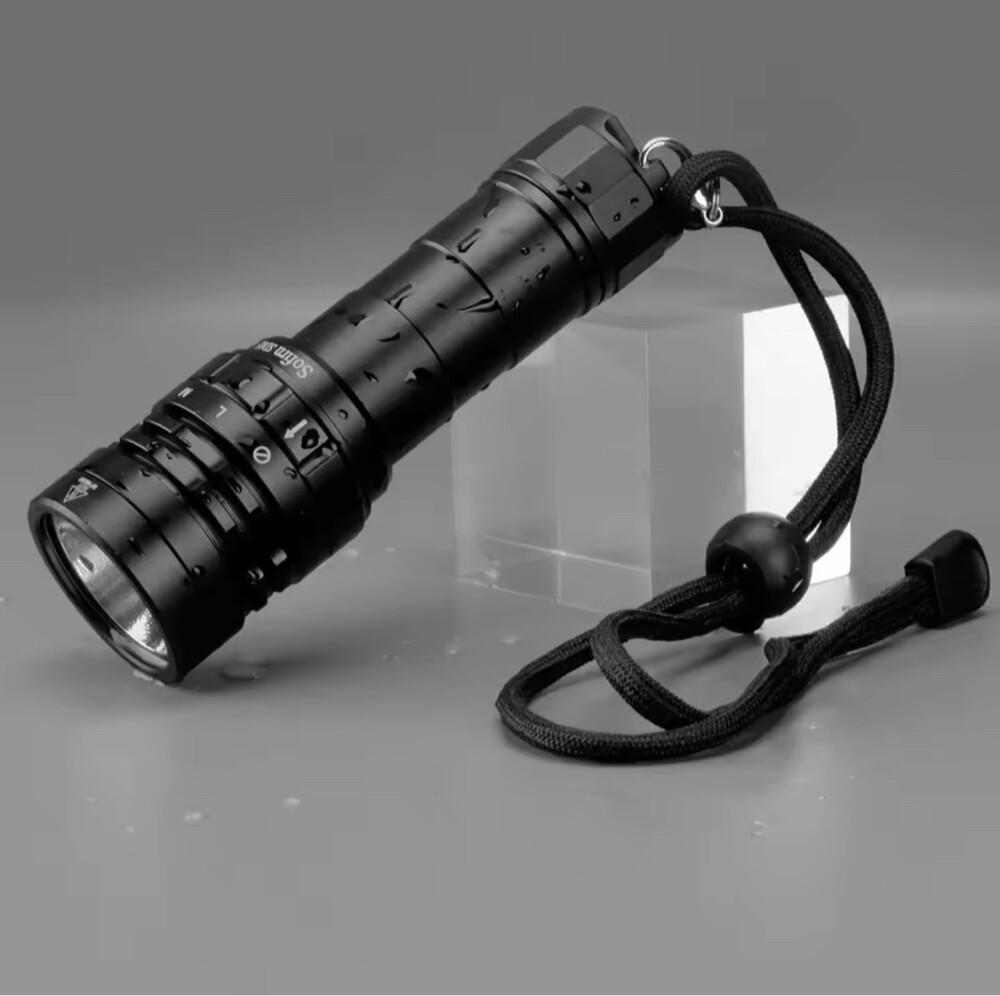 Scuba Diving Flashlight 3000LM - 2