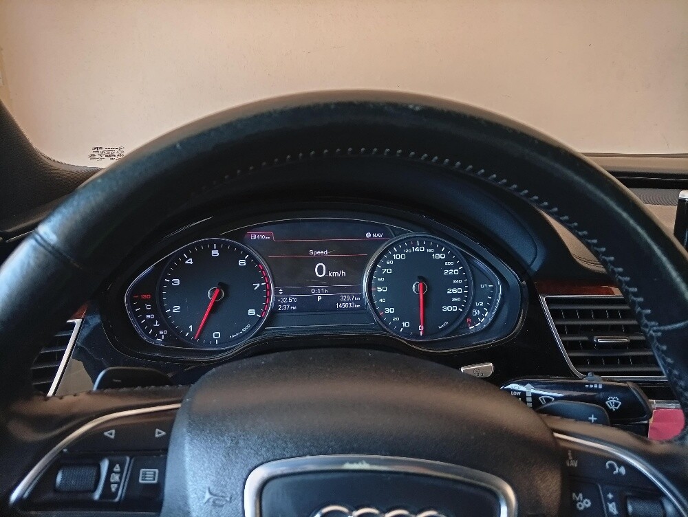 Audi A8 2012 - 9