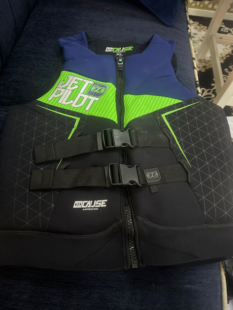 2 life jacket - 4