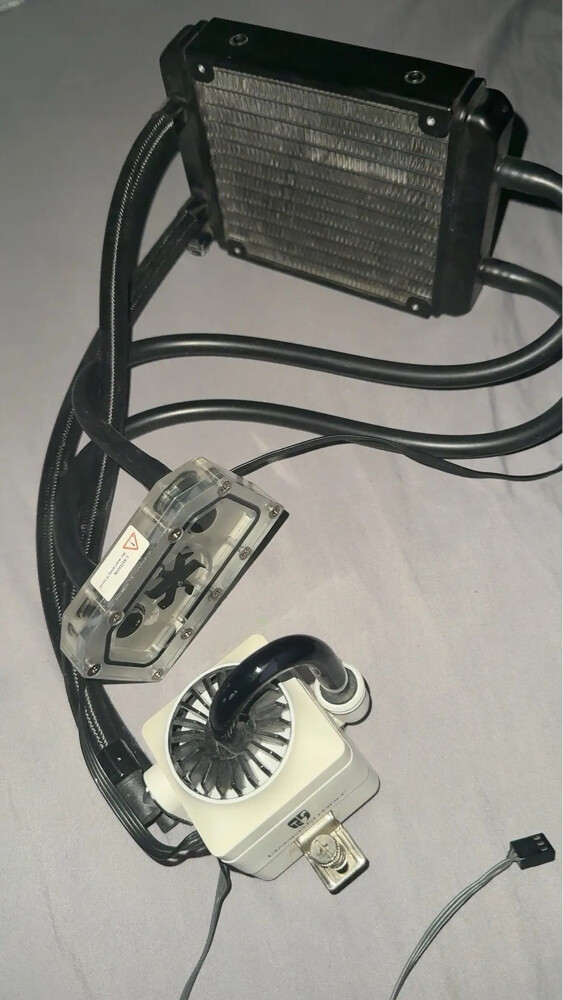 مبرد مائي مستعمل بحالة ممتازه  - 2