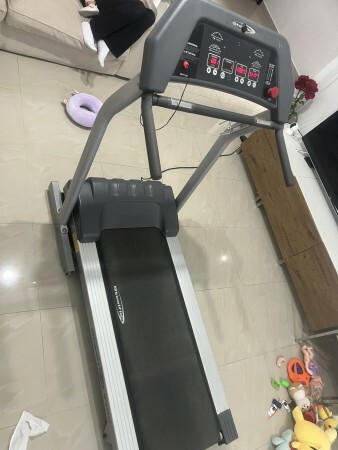 Perfect condition treadmill - 5