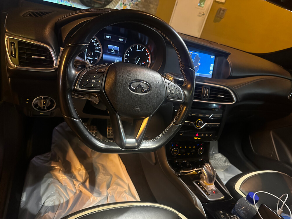 Infiniti Q30s (2.0T)  - 7