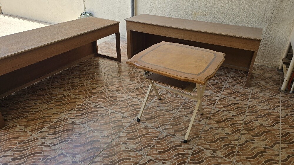 Tables - Good Condition - 6