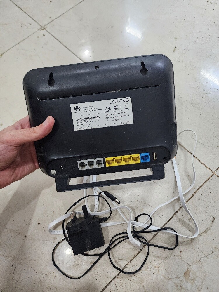 WiFi Router & Extender (Ooredoo) - 2