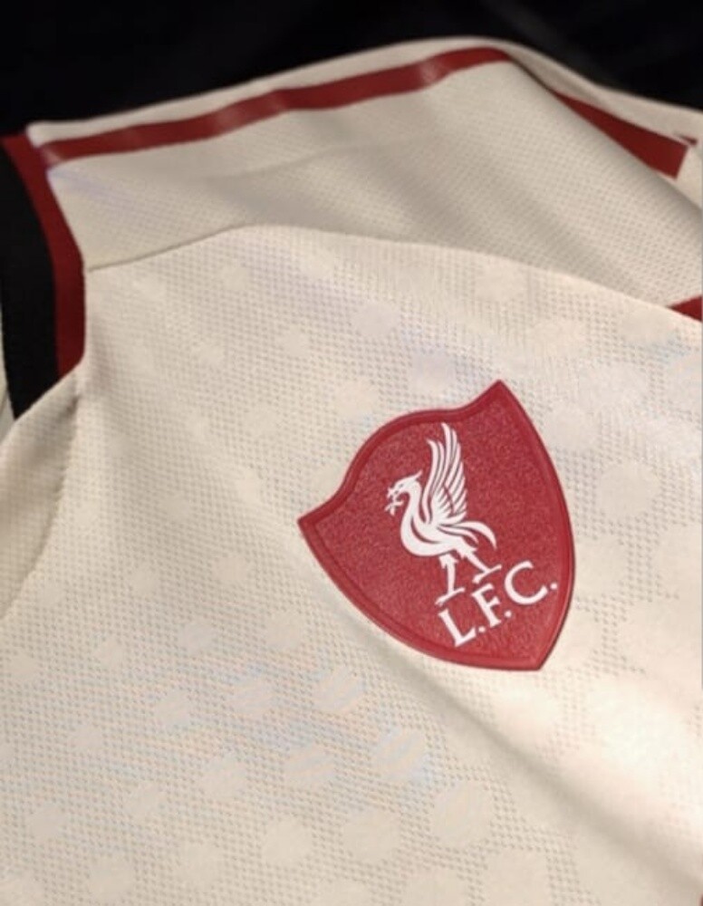 Liverpool football jersey - 3