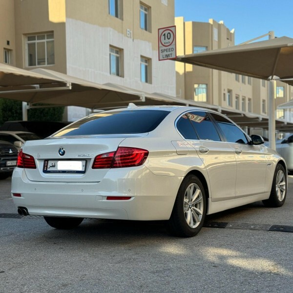 BMW 5-Series 520i 2016 Clean &Neat - 4