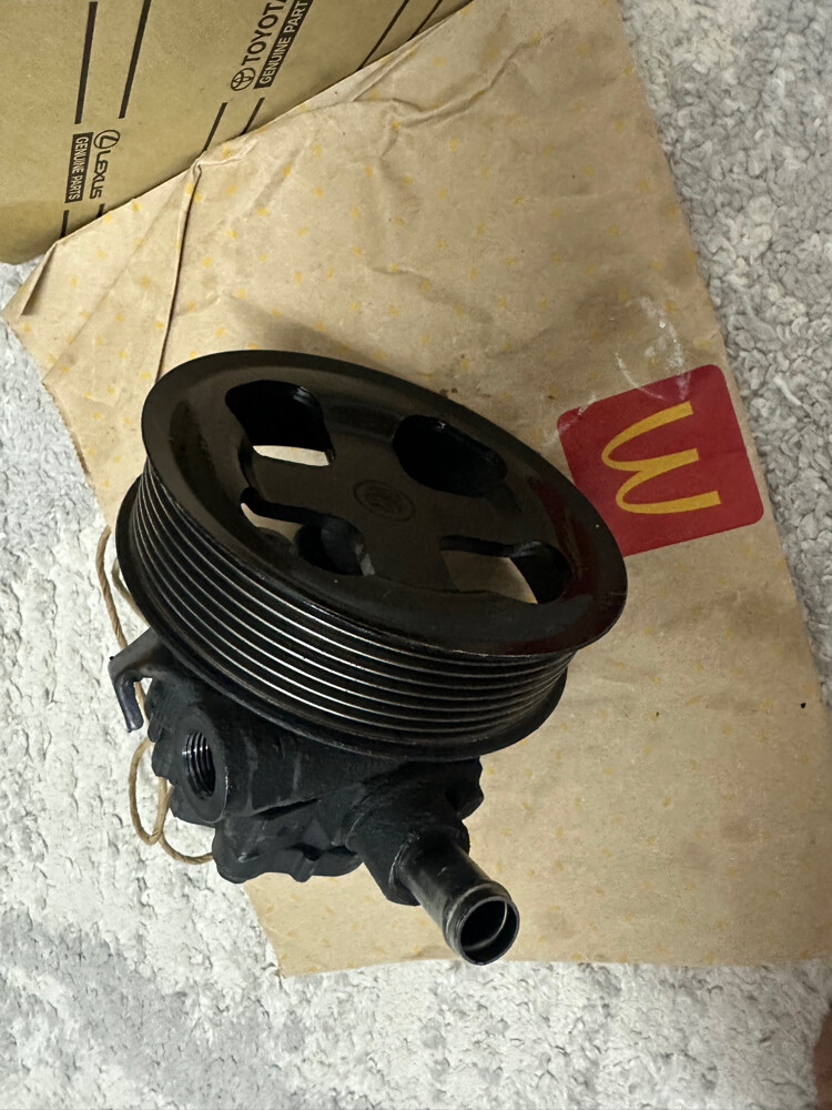 Lexus lx570 hydraulic steering pump - 2