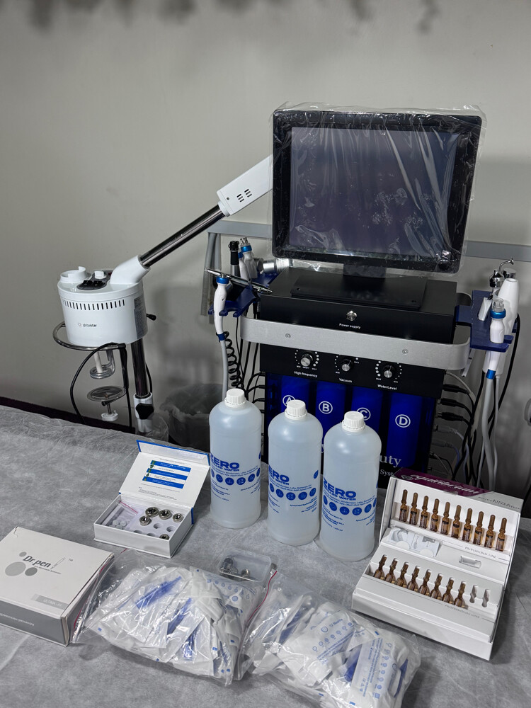 HydraFacial Machine 14-in-1 (2025) - 2