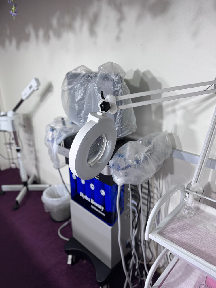 HydraFacial Machine 14-in-1 (2025) - 5