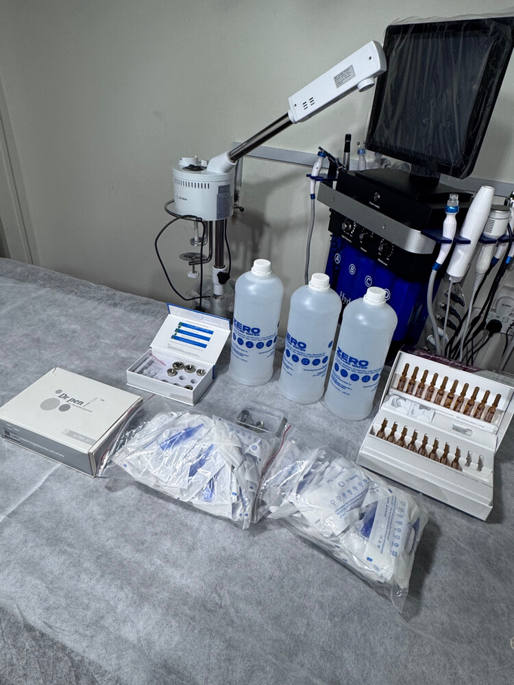 HydraFacial Machine 14-in-1 (2025) - 6