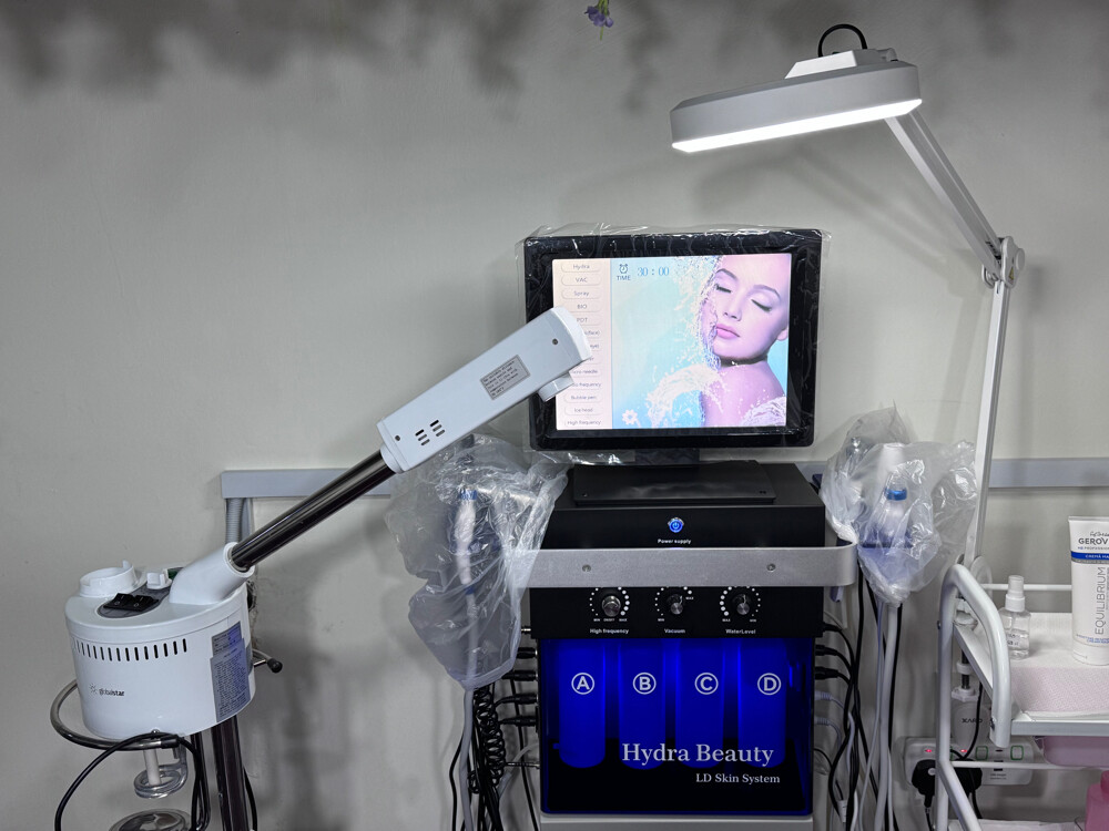 HydraFacial Machine 14-in-1 (2025) - 4