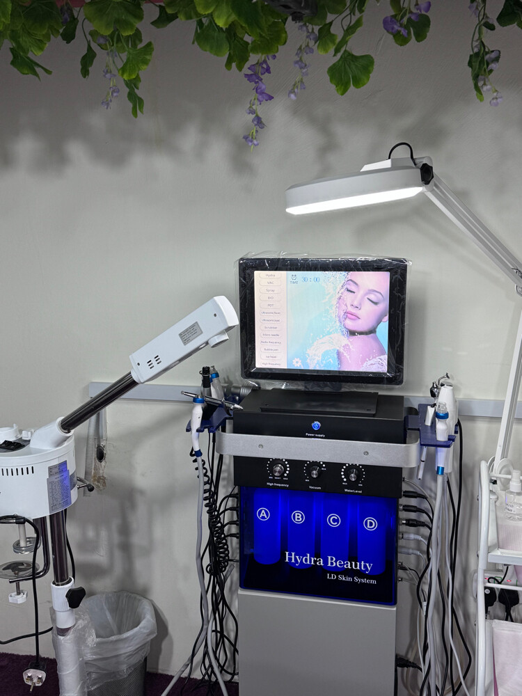 HydraFacial Machine 14-in-1 (2025) - 1