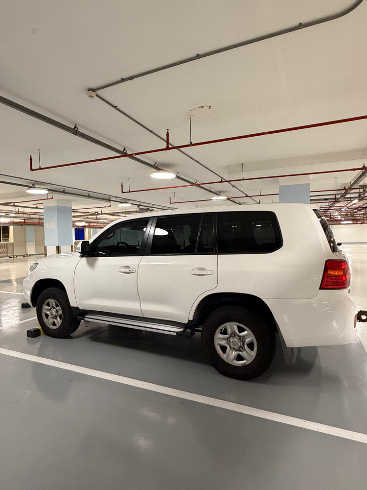 Land Cruiser G Standard White 2015 - 10