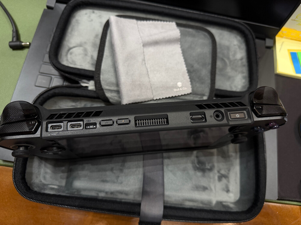 ROG ALLY X - 6