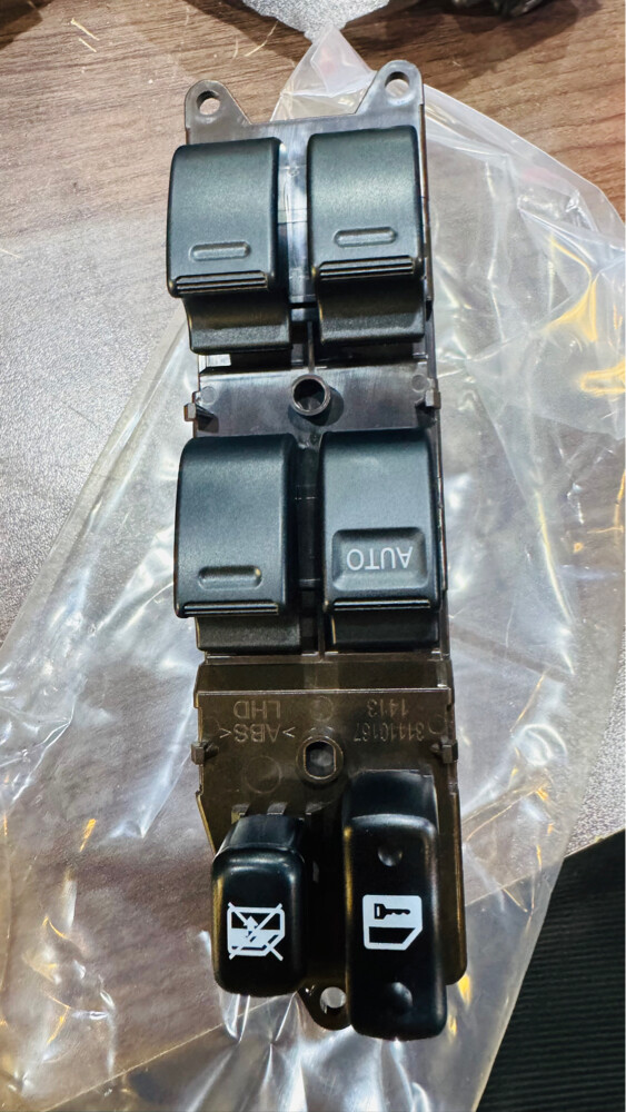 Land Cruiser window switch 1998- - 1