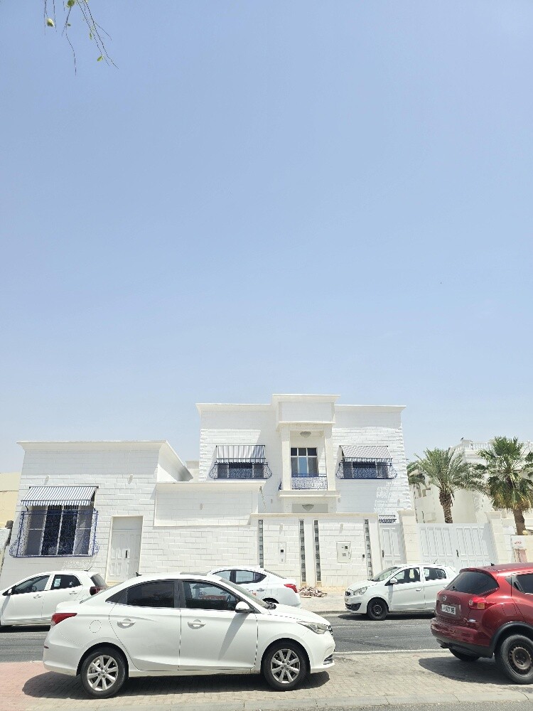 الريان للبيع فيلا ممتازه جديده - 1