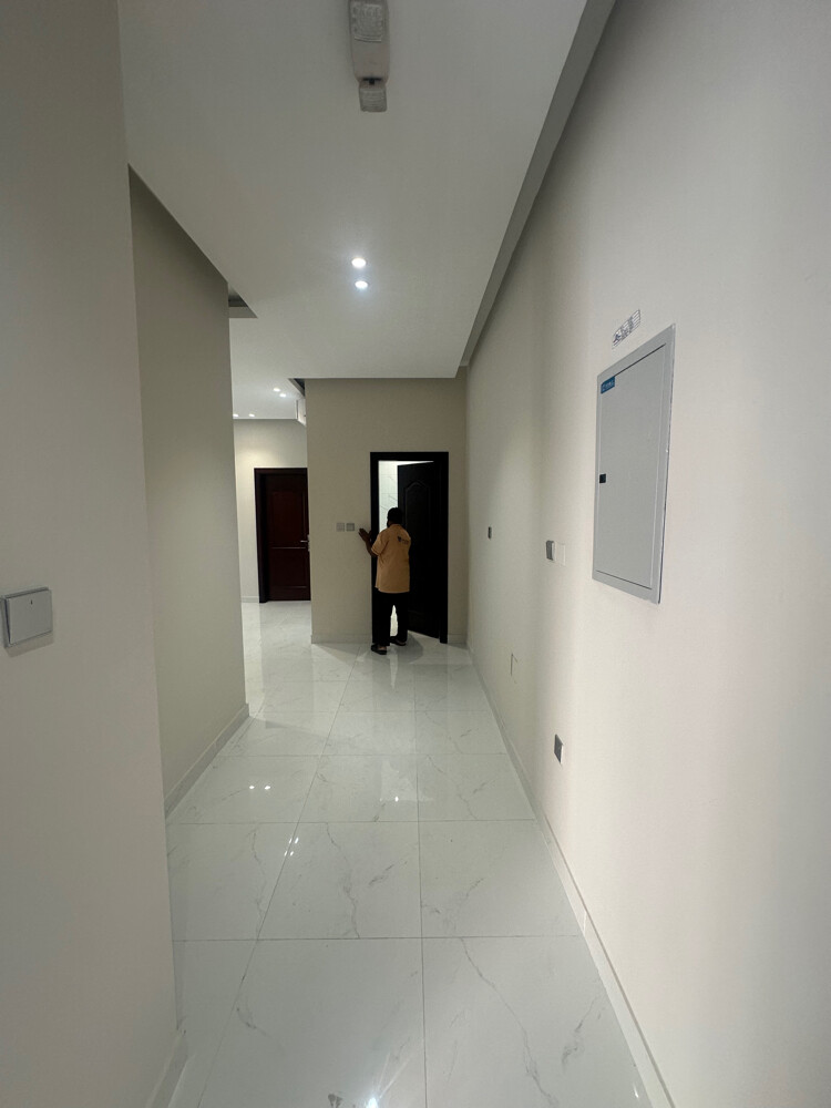 للبيع عمارة جديدة بالمطار 500 متر - 8