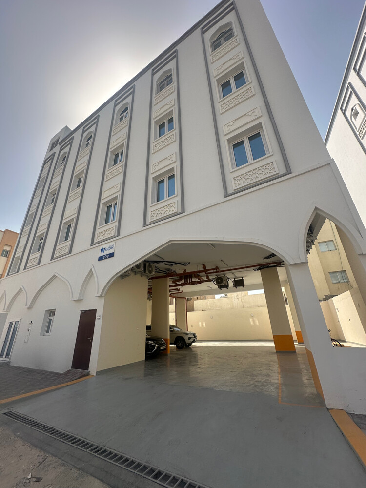 للبيع عمارة جديدة بالمطار 500 متر - 11