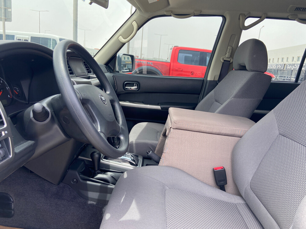 Nissan safari 2023 white - 9