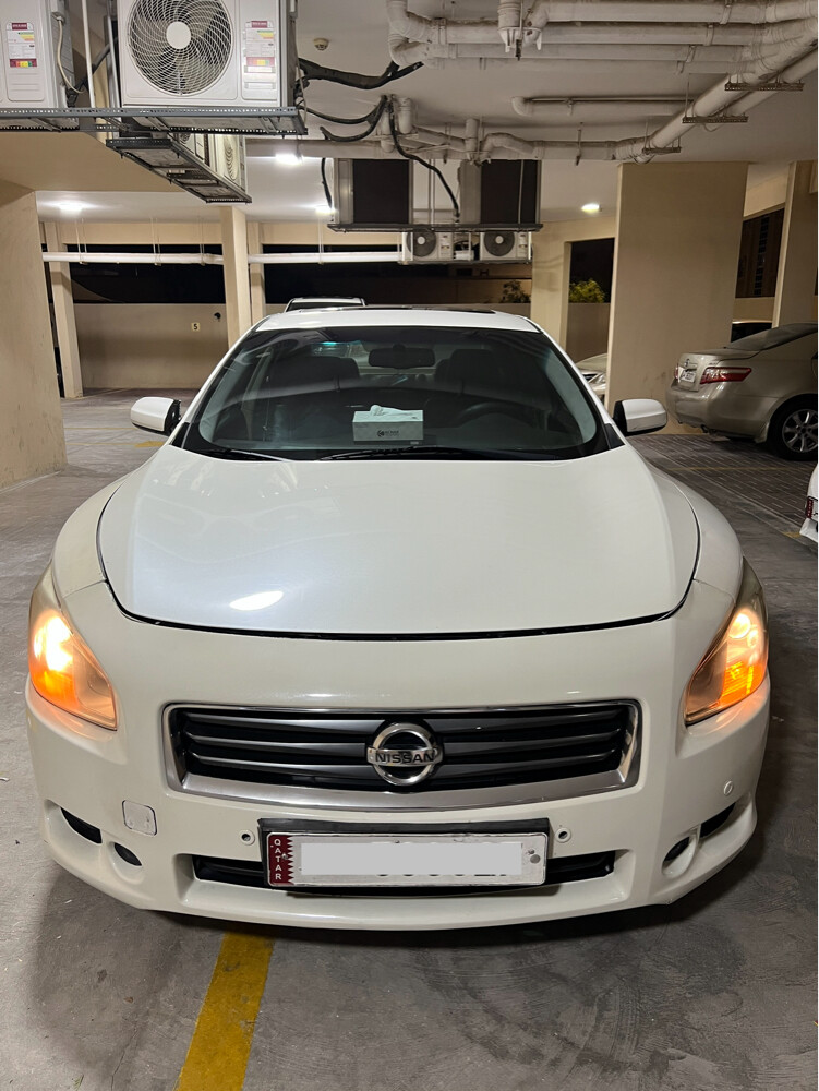 Nissan Maxima - 1