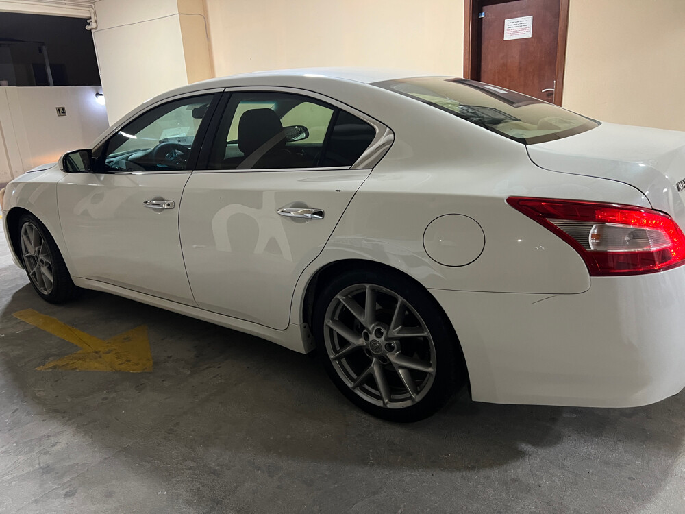 Nissan Maxima - 2
