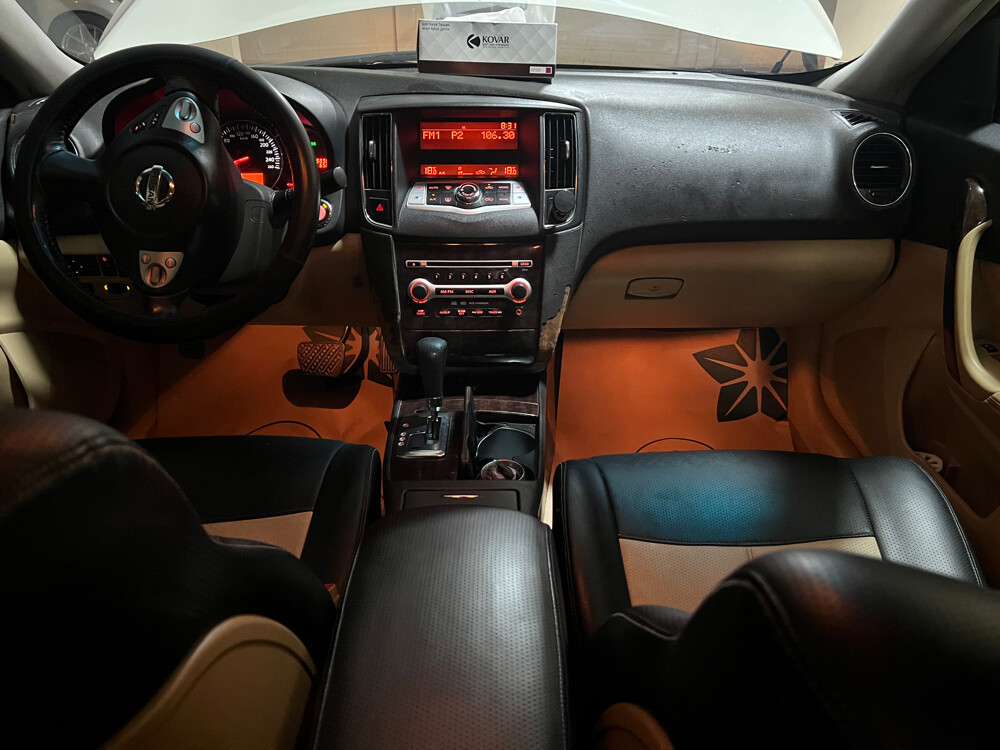 Nissan Maxima - 8