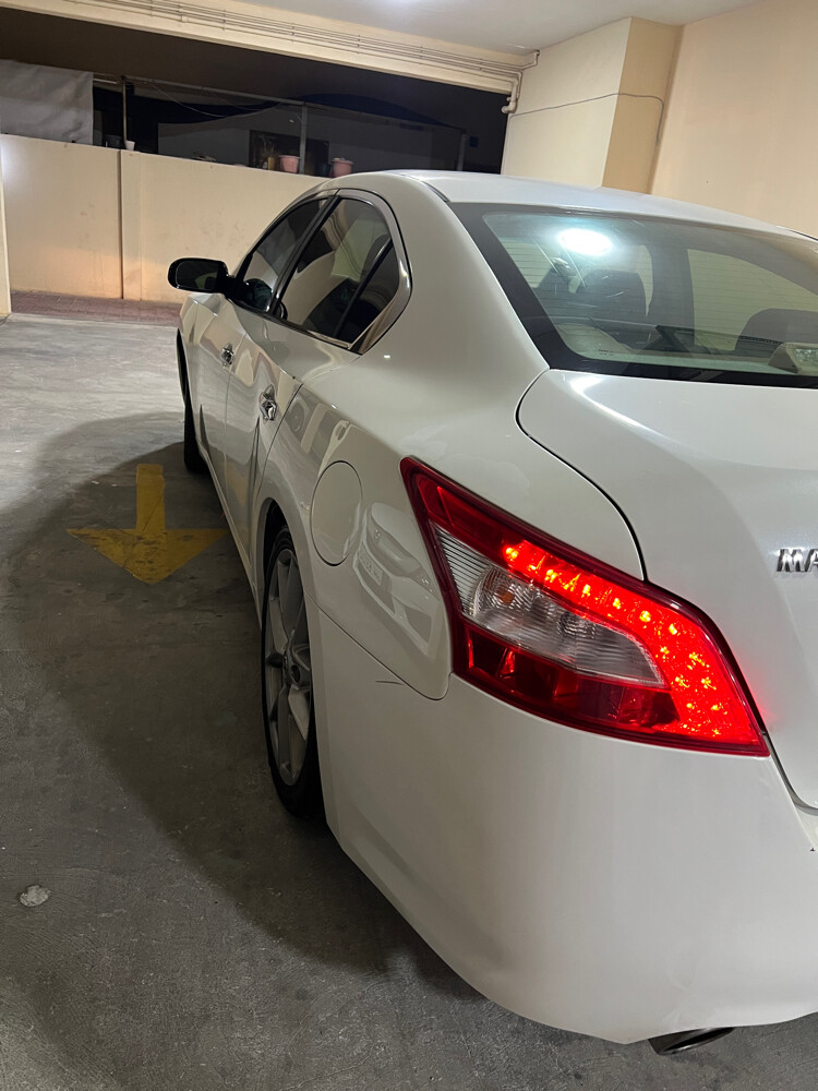 Nissan Maxima - 4