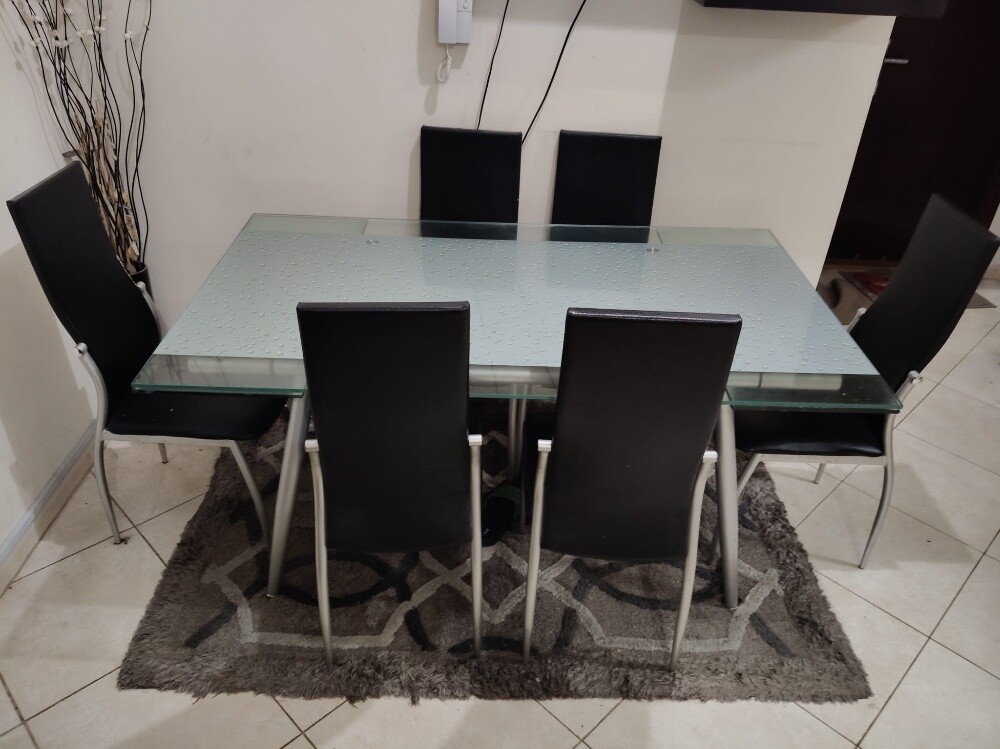 Dining table - Extendable - 1