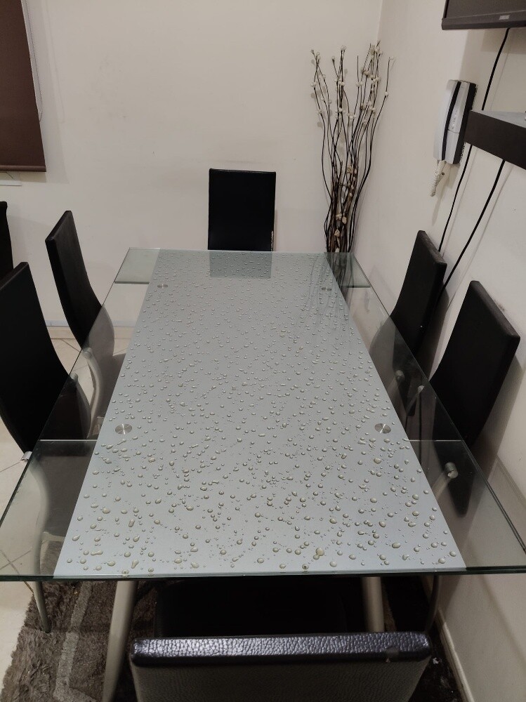 Dining table - Extendable - 2