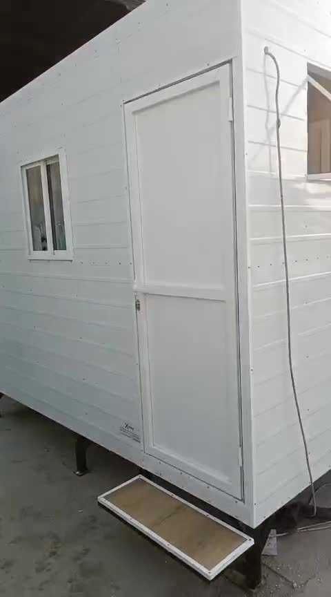 Cabin 3/3 room with toilet - 1