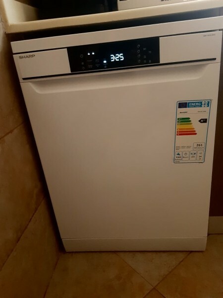 Scharp Dishwasher in perfect condit - 1
