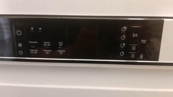 Scharp Dishwasher in perfect condit - 2
