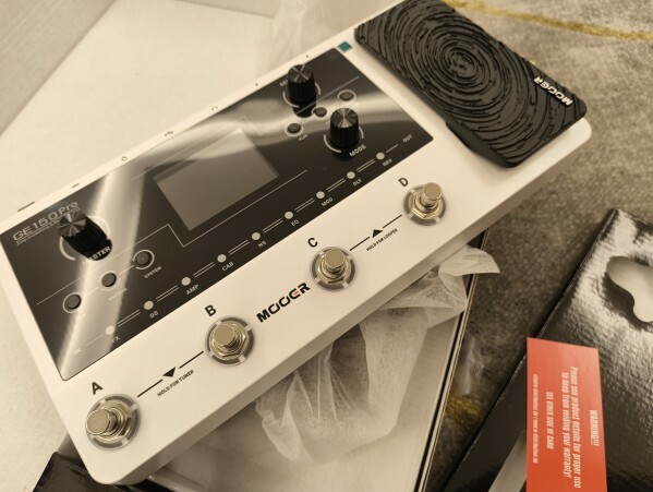 Mooer GE150 Pro Guitar Effects - 2