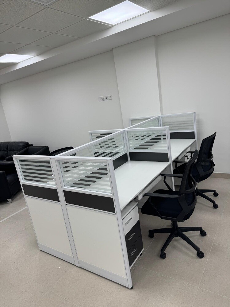 workstation desk (New) - 1