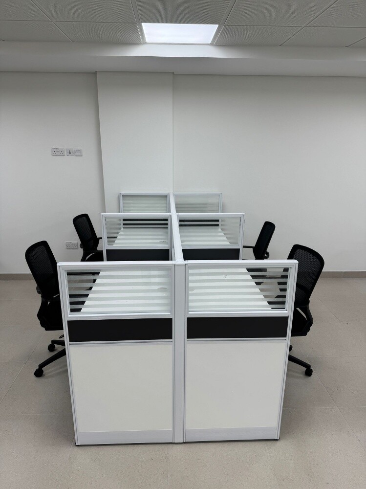 workstation desk (New) - 2