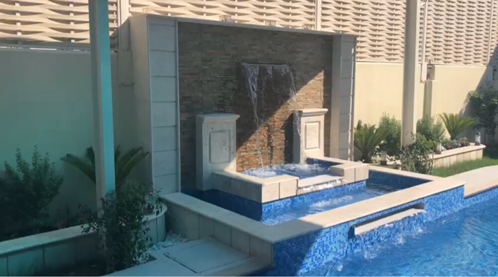 جولدن بيتش لبرك السباحة  - 24