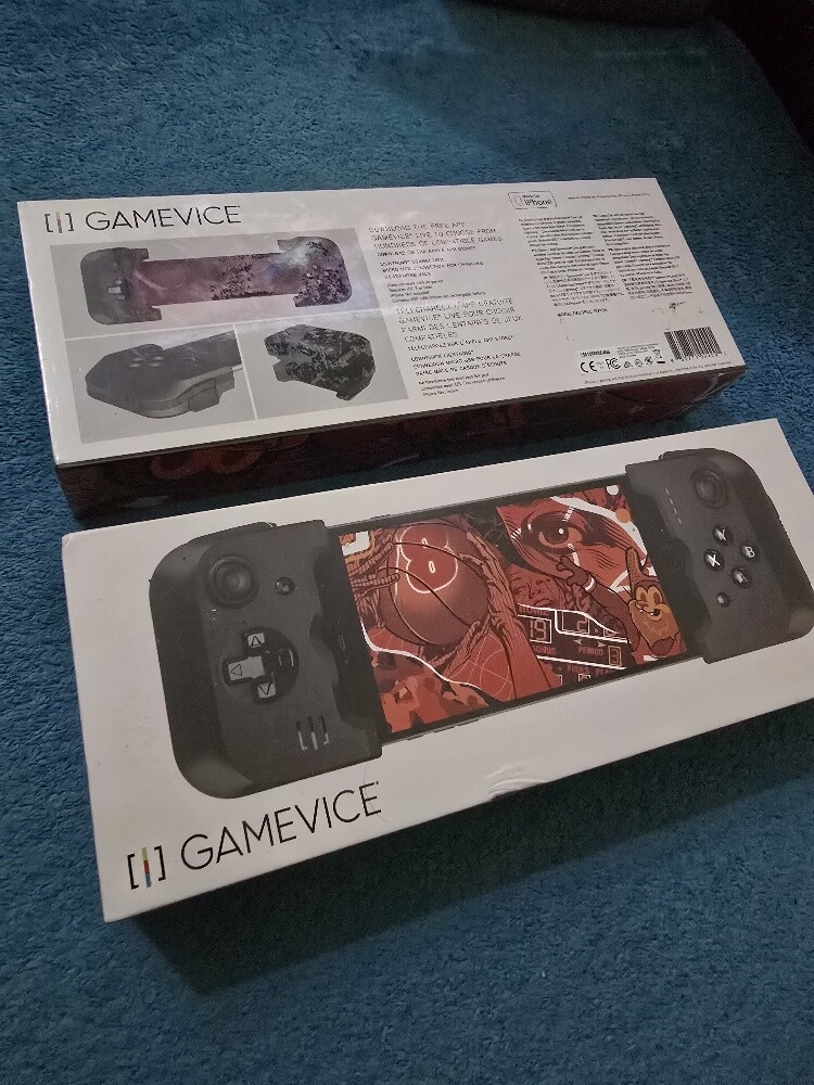 new Gamevice for iphone 6/7 plus - 6