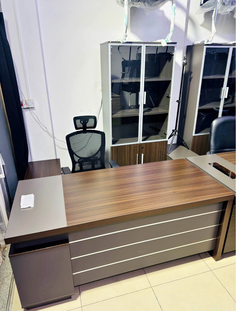 used Herman Millar chairs selling - 3
