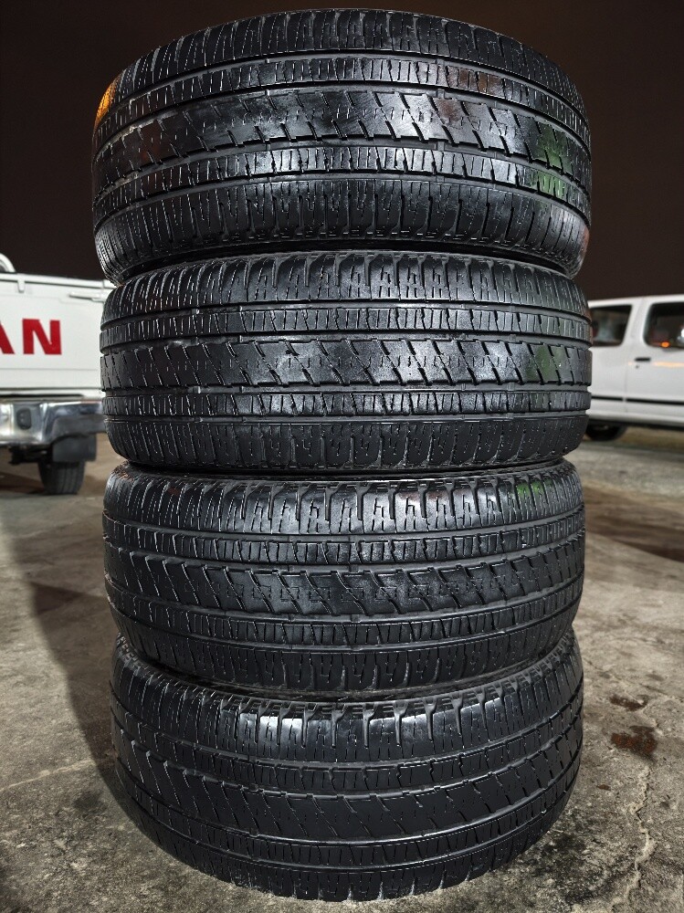 285/45/22 Bridgestone Tyre - 1