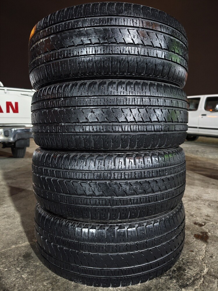 285/45/22 Bridgestone Tyre - 2