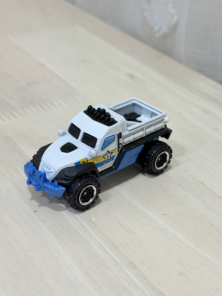 branded diecast cars new - 13