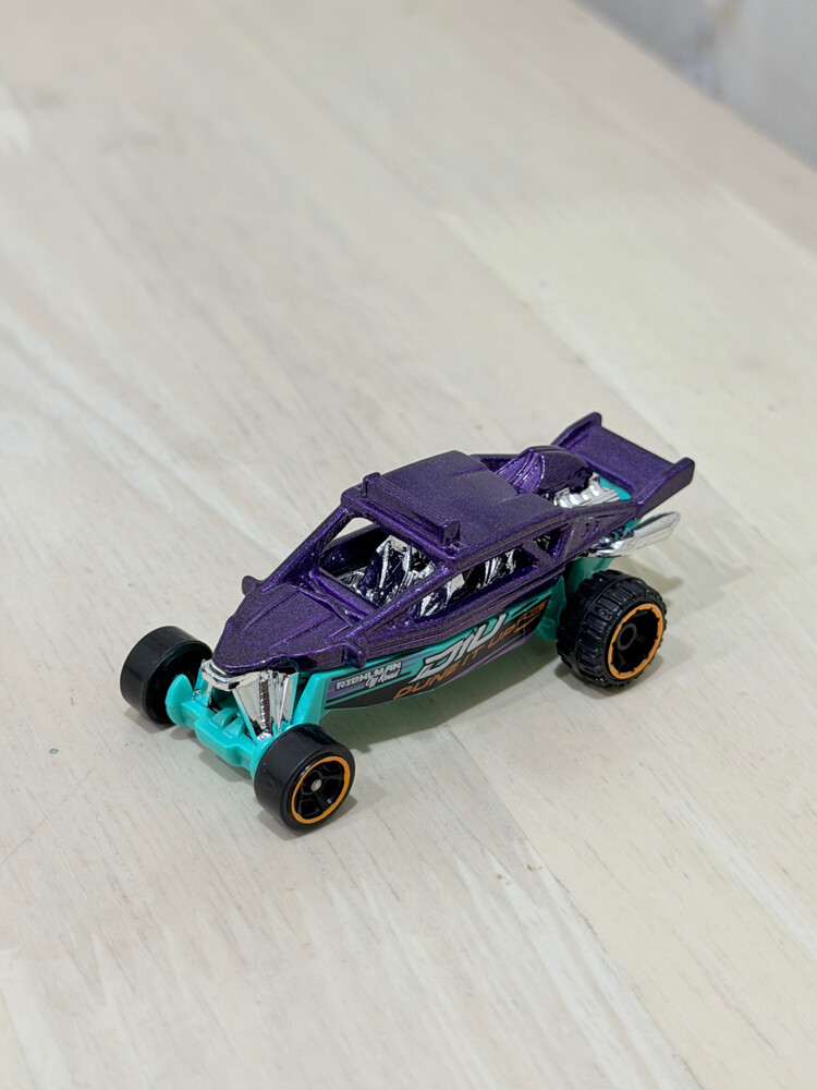 branded diecast cars new - 11