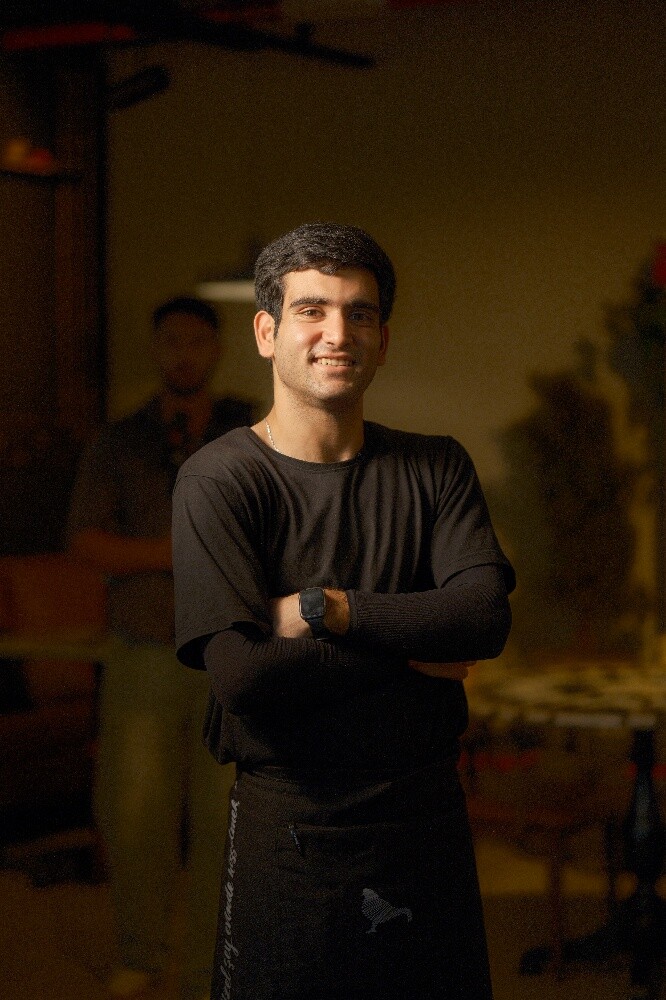 i'm waiter in Turkish restaurant - 1