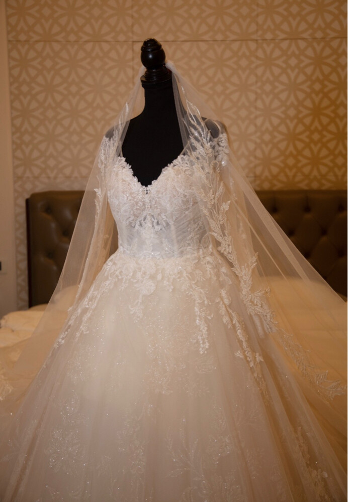A semi-new wedding dress - 2