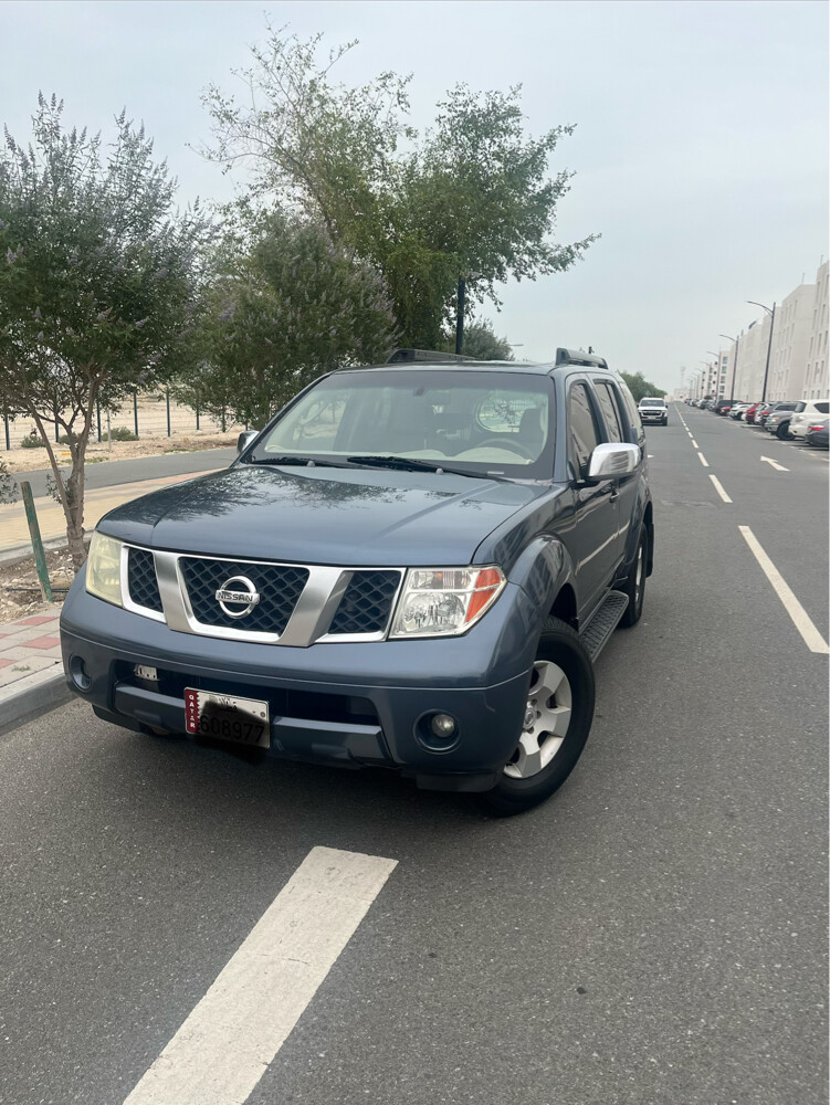 Nissan Pathfinder - 1