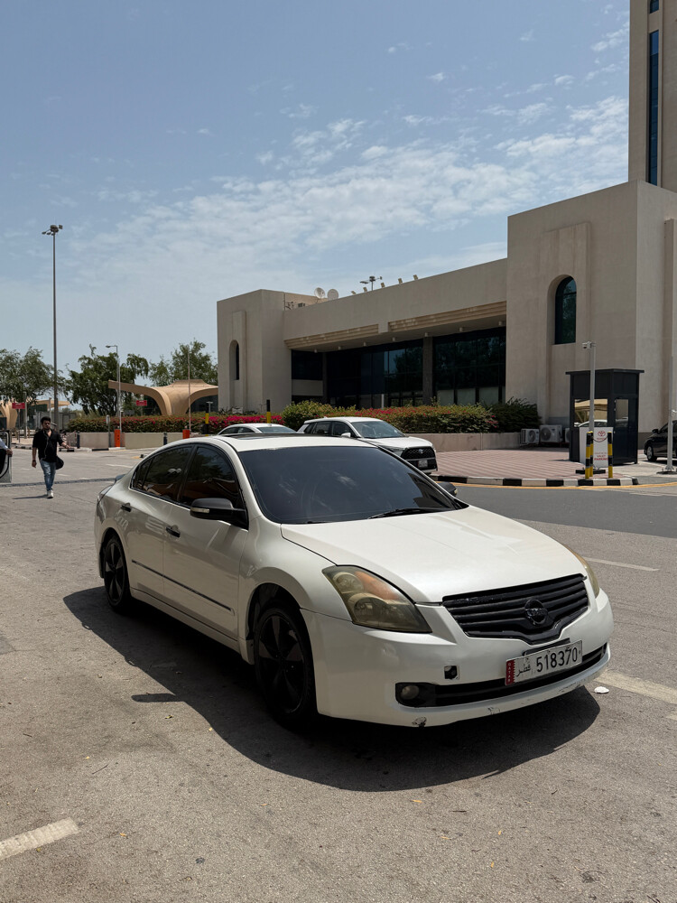 Nissan Altima V6 - 1