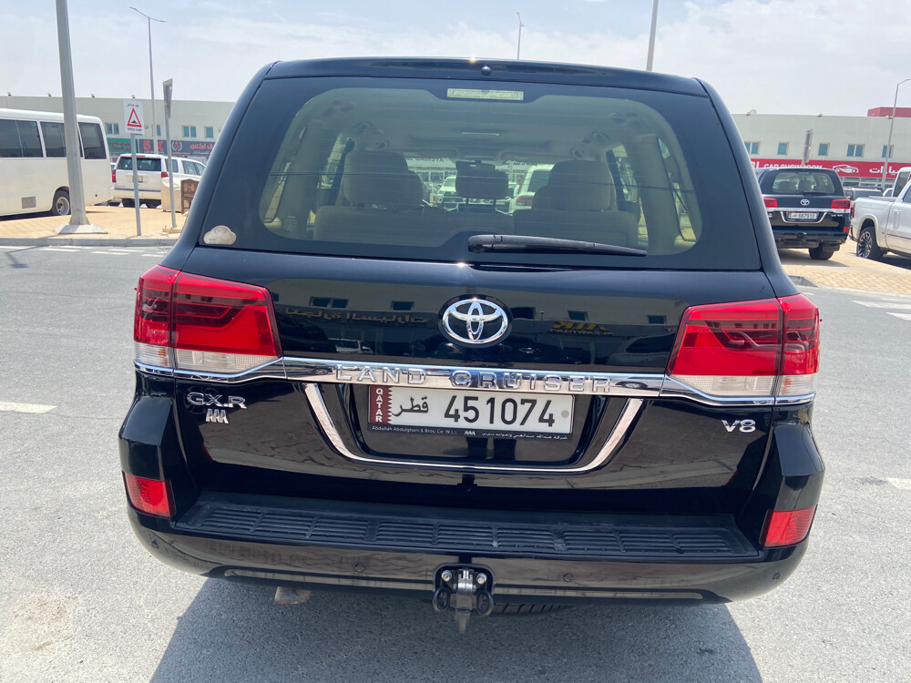 GXR 2021 V8 white  - 8