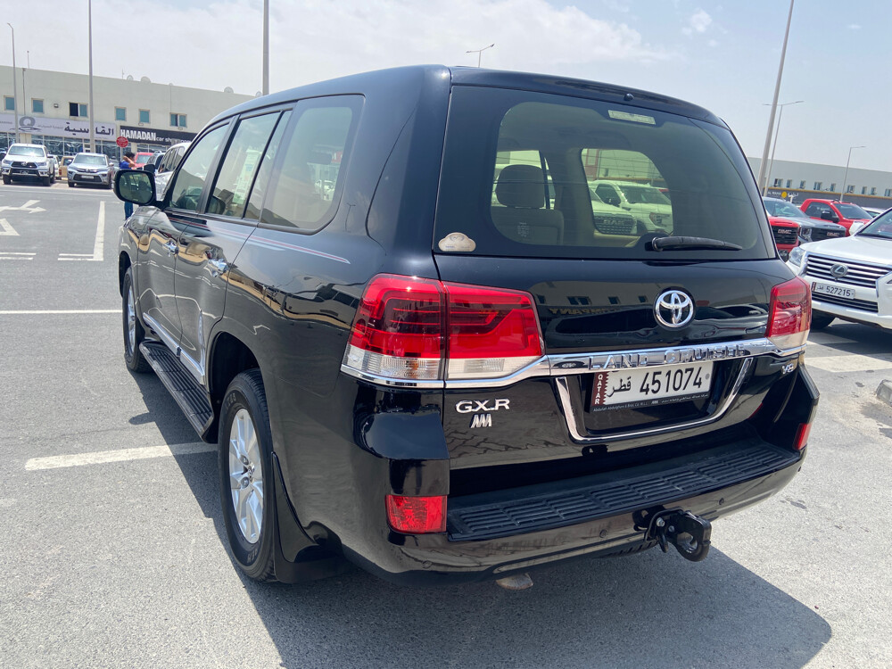 GXR 2021 V8 white  - 5