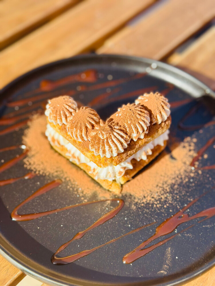pastry chef 50477603 - 11