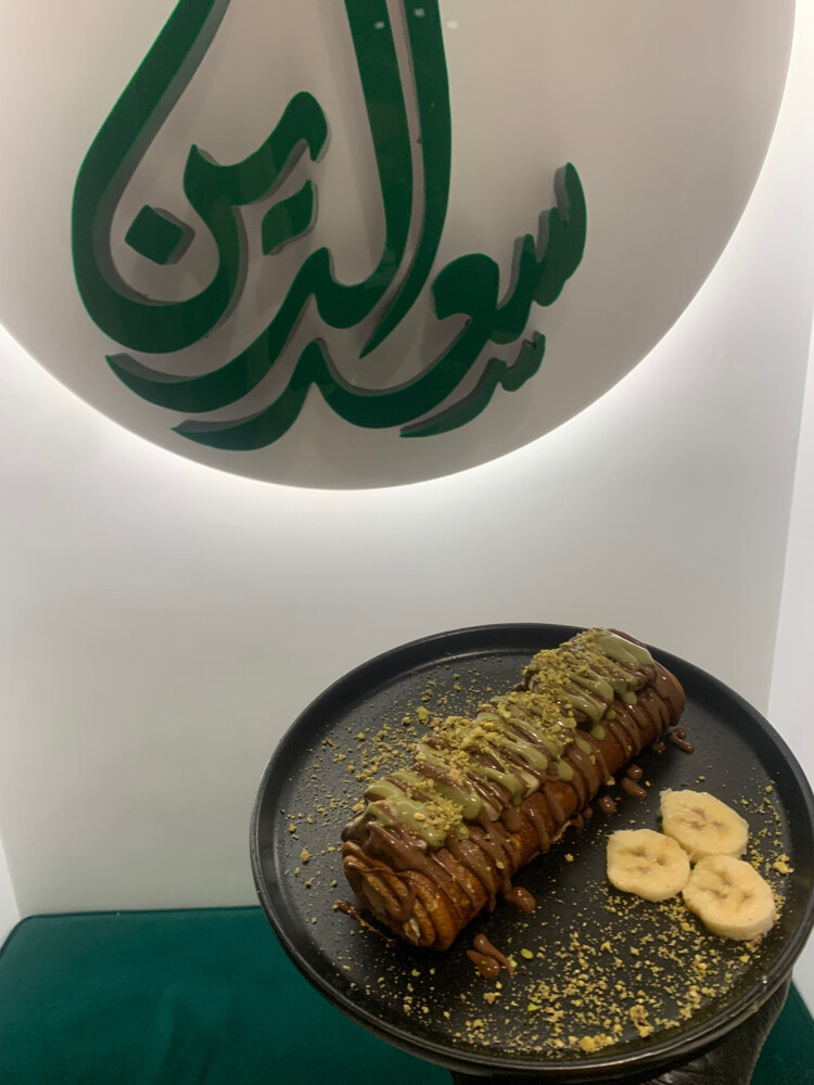 pastry chef 50477603 - 14